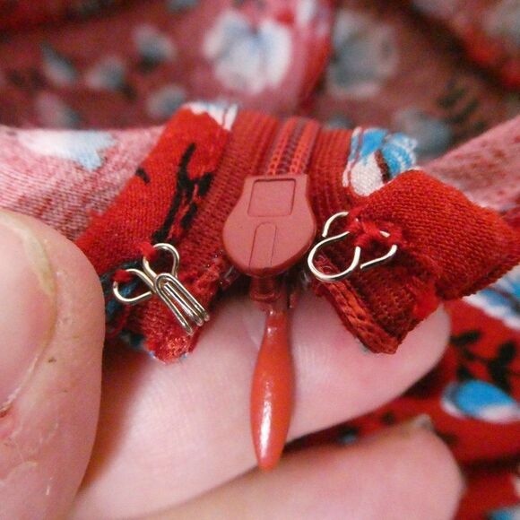 Forever 21 Floral Romper V Neck Keyhole Cap Sleeve - Picture 11 of 12